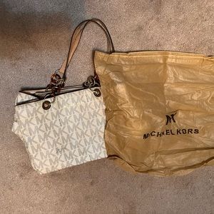 Michael kors purse